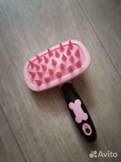 Игрушка для животных (щётка)