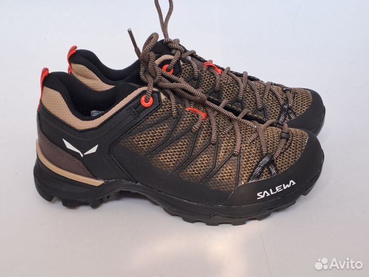 Женские походные ботинки Salewa