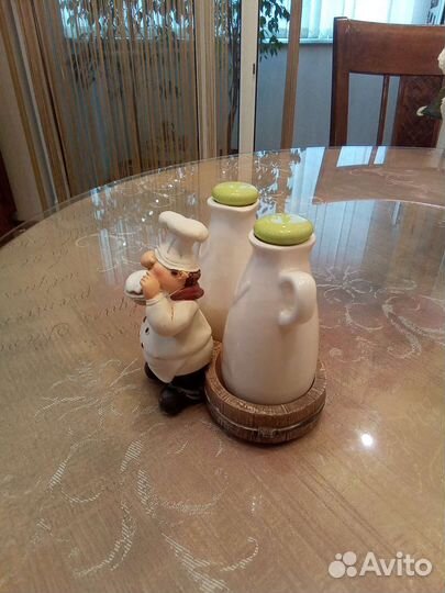 Набор бутылочек на подставке Повар