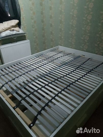 Кровать двухспальная с матрасом