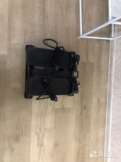 Тренажер степпер с эспандерами