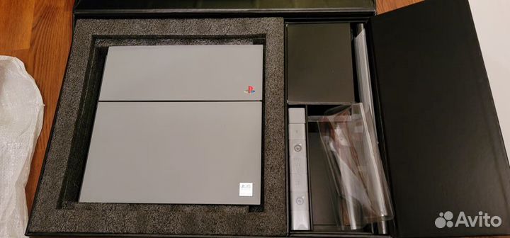 Sony Play Station 4 20th Anniversary Edition