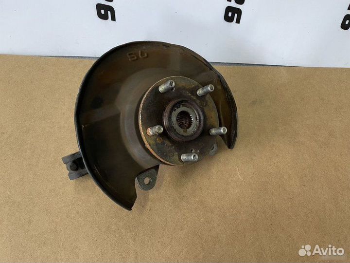 Ступица передняя левая Honda Stepwgn RF3 2.0 AT