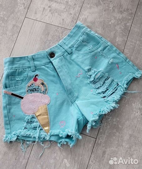 Шорты женские