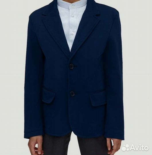Пиджак для малтчика школьный.ростовка 134.в отличн
