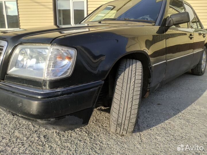 Mercedes-Benz W124 2.6 AT, 1992, 400 000 км