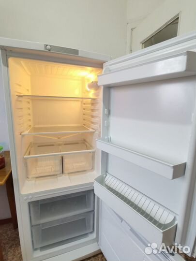 Холодильник stinol