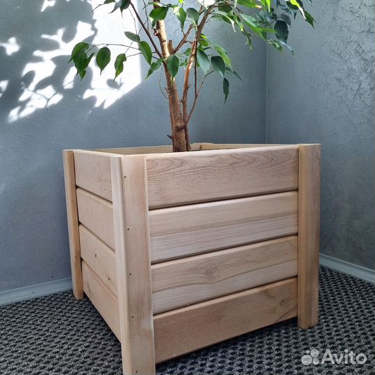 Деревянные кашпо для цветов