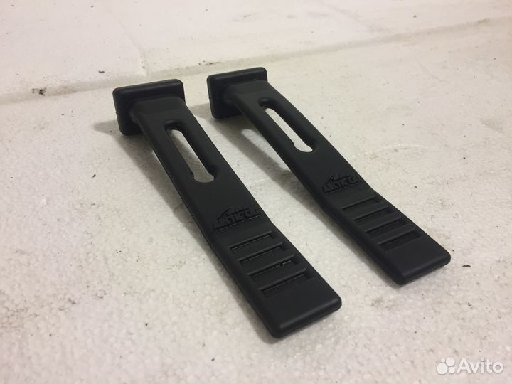 Замок (фиксатор) капота для снегоходов Arctic Cat