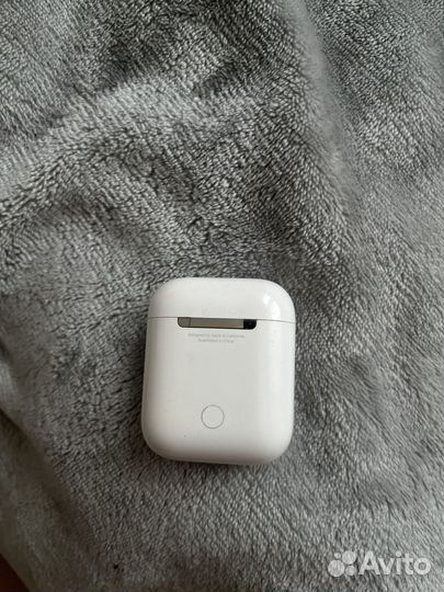 Левый нашуник airpods 1 оригинал
