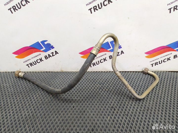 81512010406 Шланг тормозной передний правый