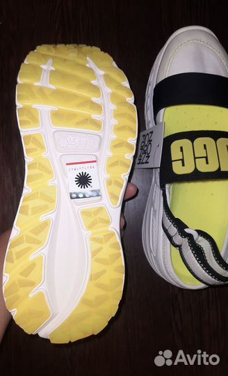 UGG Сандалии на платформе