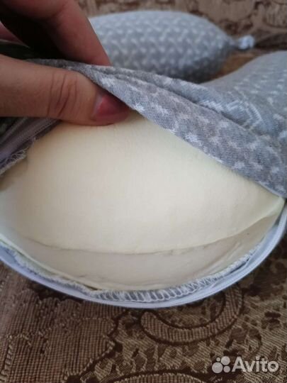 Подушка для сна в автомобиле, самолете