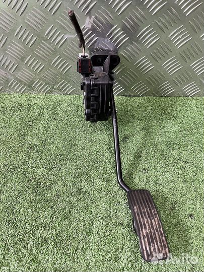 Педаль газа Опель Зафира Б