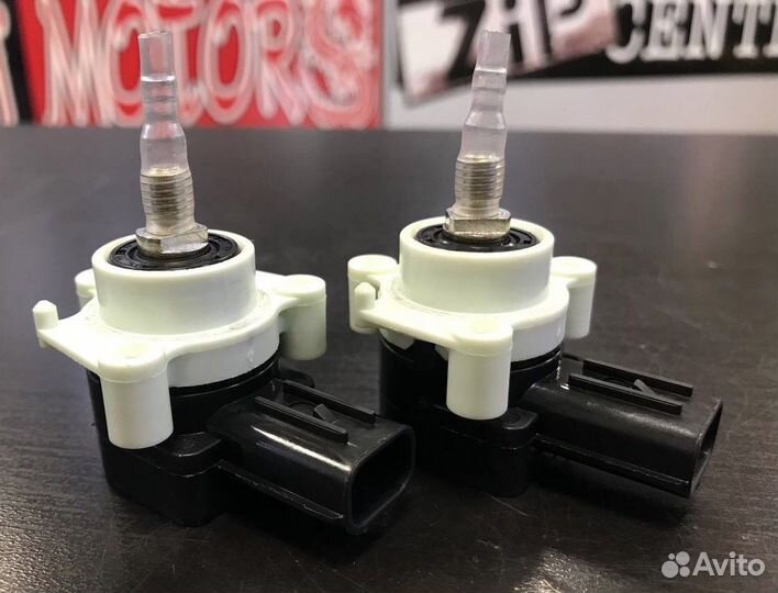 Датчик уровня кузова toyota lexus mitsubishi