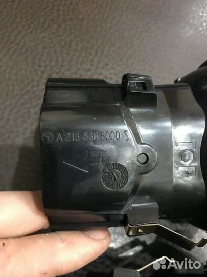 Дефлектор воздушный Mercedes-Benz W238