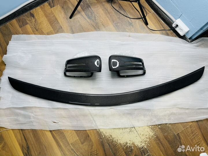 Спойлер зеркала mercedes W204 AMG карбон