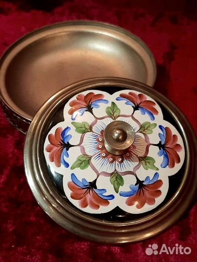 Пудреница СССР