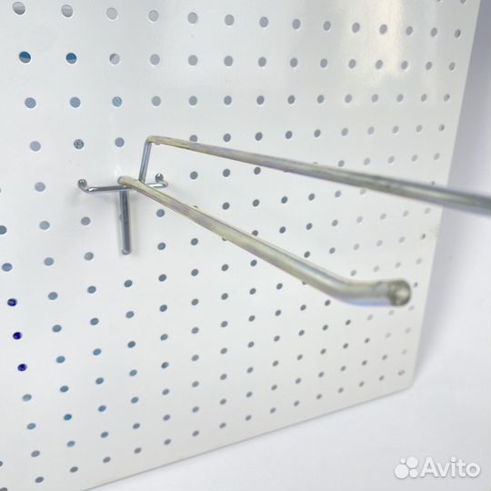 Крючок на перфорацию одинарный с ценникодержателе