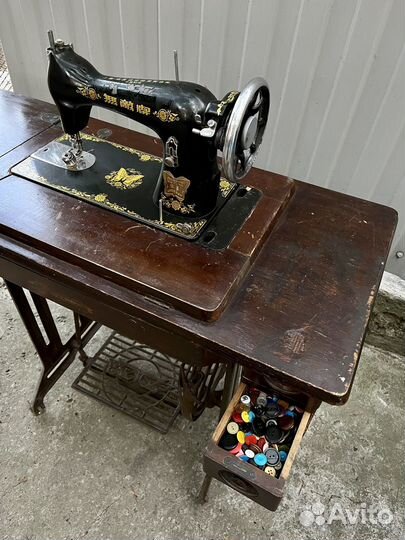 Швейная машинка винтаж