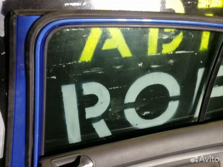 Стекло двери задней правой Volkswagen Golf 5