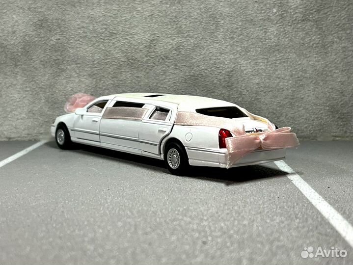 Коллекционная модель Lincoln Limousine 1:38