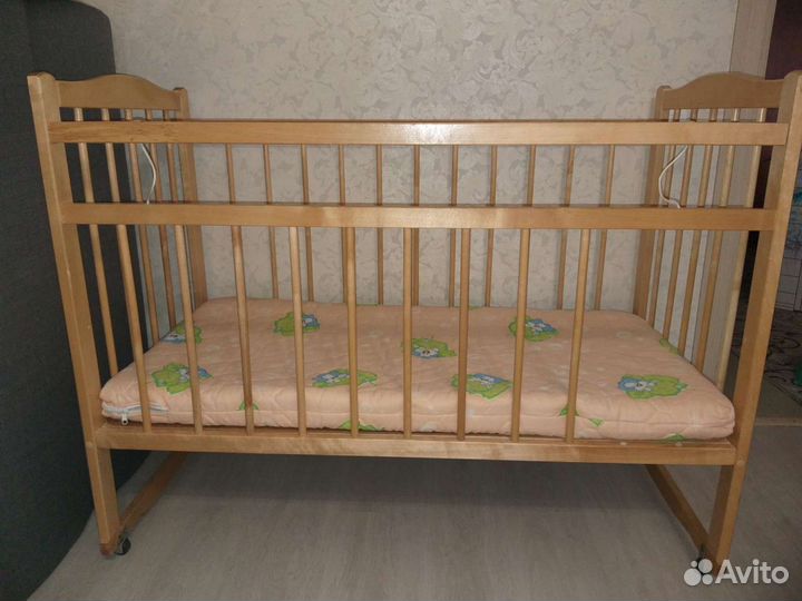 Детская кроватка