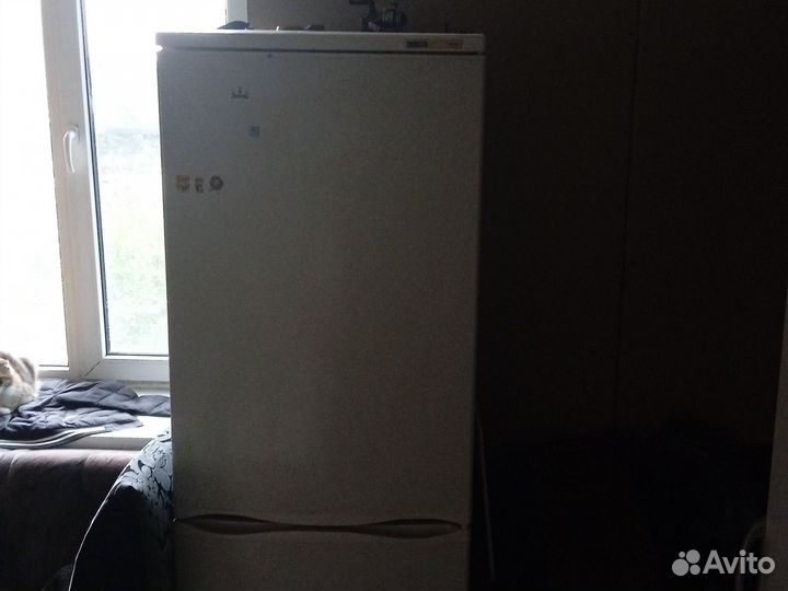Холодильник атлант бу
