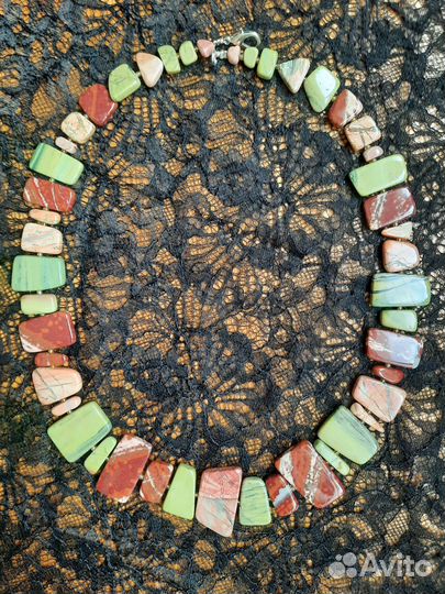 Бусы - колье яшма