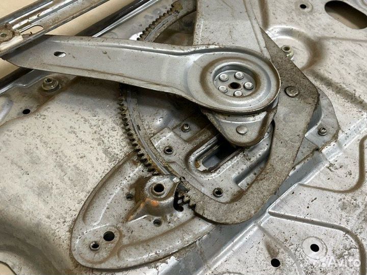 Стеклоподъемник задний левый Ford Focus DB 1.8L