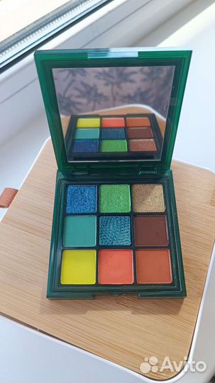 Палетка теней Wild Python Huda Beauty