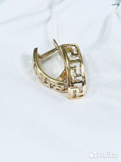 Серьги с синтетическим камнем Золото