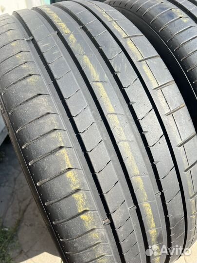 Pirelli P Zero PZ4 285/35 R23 и 325/30 R23