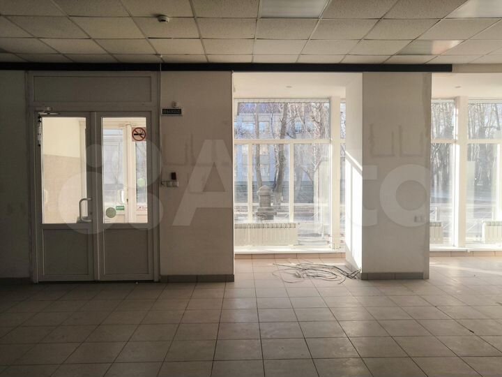 Помещение на первой линии