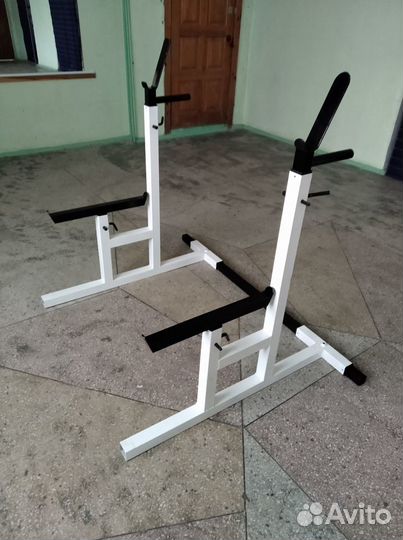 Стойки для жима штанги