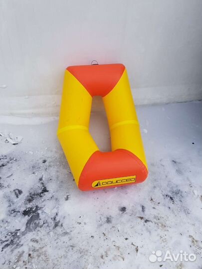 Надувное кресло в лодку