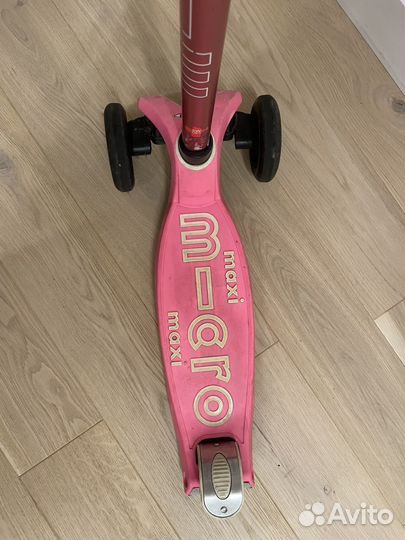 Самокат maxi Micro Deluxе розовый