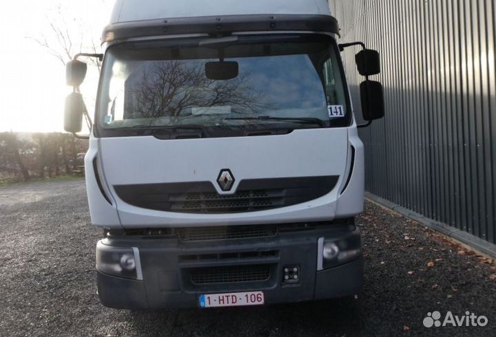 В разборке грузовик Renault,Premium II с 2007