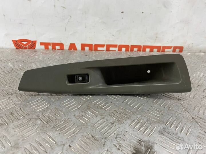 Накладка кнопка стеклоподъемника Шевроле Лачетти