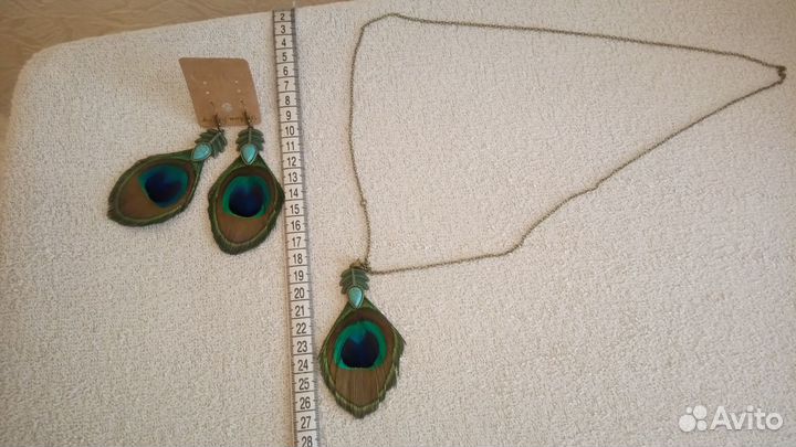 Новый красивый, стильный набор из перьев павлина