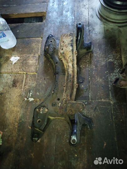 Подрамник geely emgrand ес 7