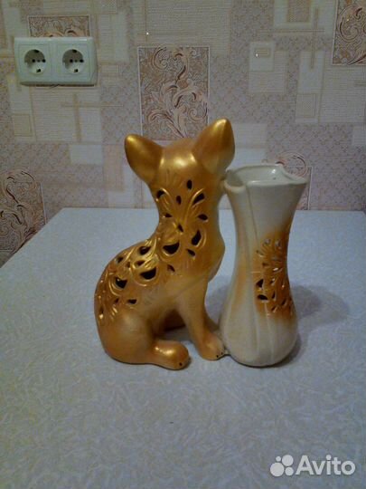 Статуэтка кошка с вазой керамика клеймо Румба