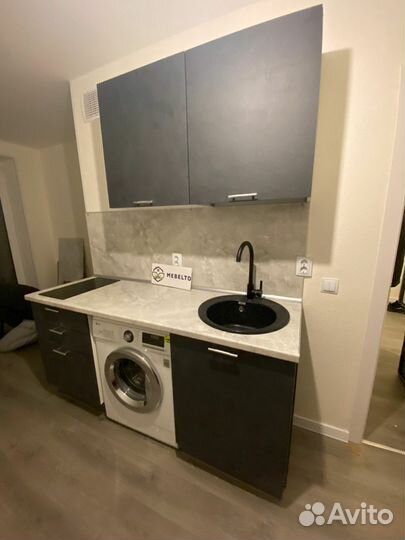 Кухня в хрущевку прямая матовая