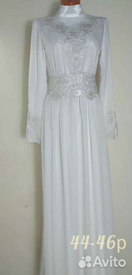 Платье на никах