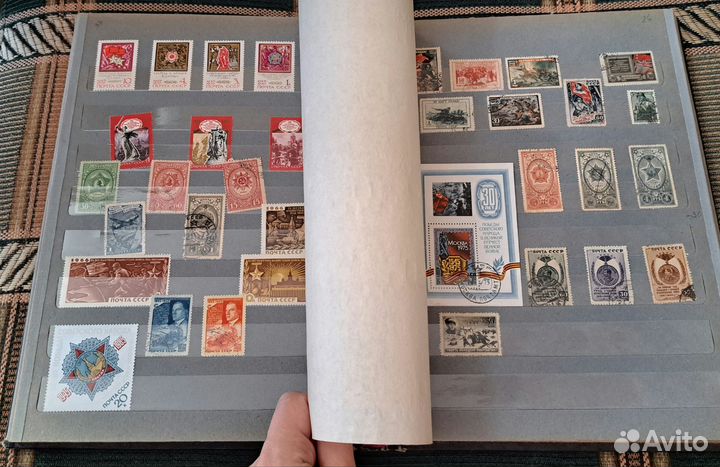 2 альбома с марками