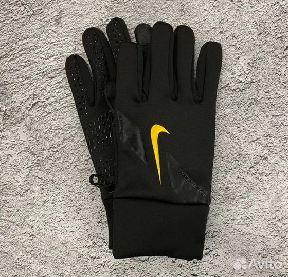 Перчатки nike hyperwarm