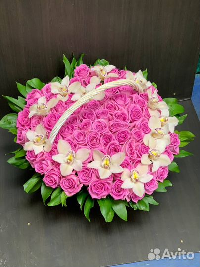 Красивые корзины с живыми цветами