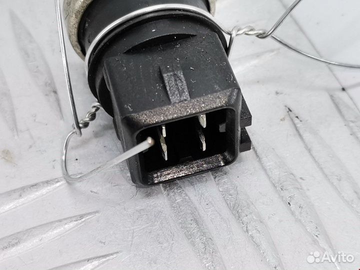 Датчик температуры охлаждающей жидкости Nissan