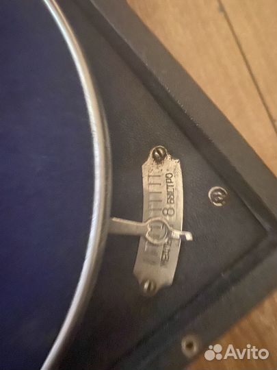 Старинный патефон