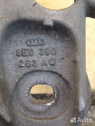 Траверса кронштейн АКПП audi A4 b6,b7